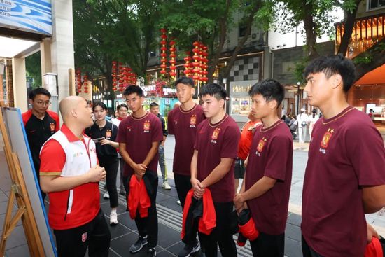 伊人亚洲综合网成人
